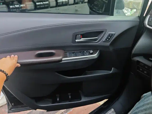 Toyota Sienna — Фото автомобиля 7