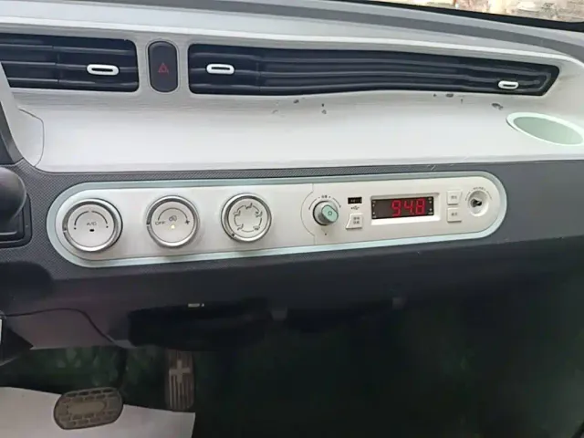 Wuling Hongguang Mini EV — Фото автомобиля 12