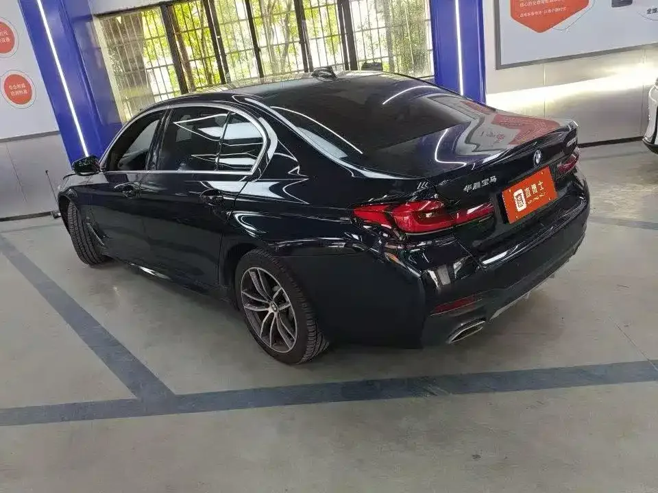 BMW BMW 5 Series 2022 525Li M Sport Package — Фото автомобиля 4