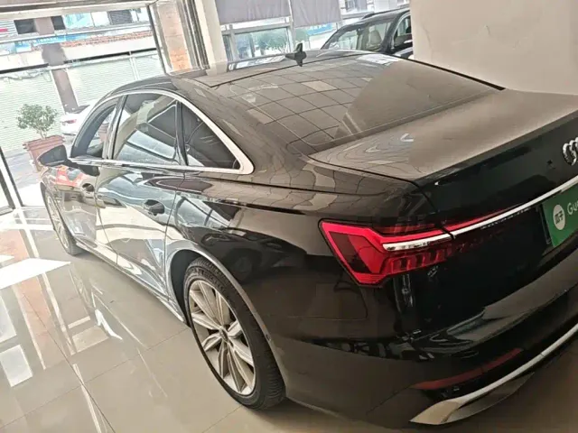 Audi A6L — Фото автомобиля 4