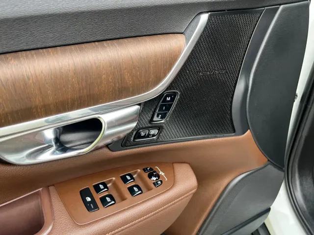 Volvo V90 — Фото автомобиля 11