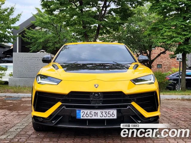 Lamborghini Urus — Фото автомобиля 2