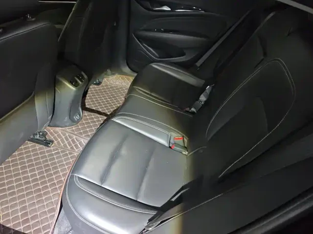 Buick Regal — Фото автомобиля 11
