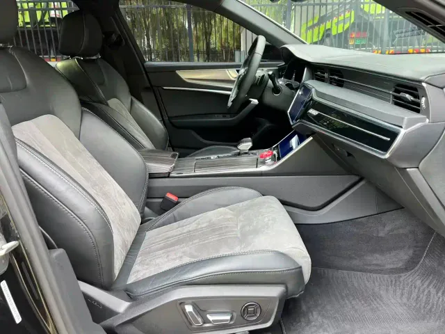 Audi A6L — Фото автомобиля 12