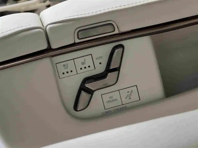 Lexus LM — Фото автомобиля 14