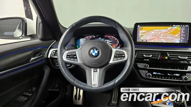 BMW 5-Series — Фото автомобиля 13