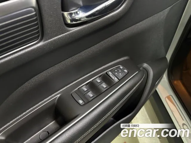 Renault-KoreaSamsung QM6 Новый QM6 2.0 LPe RE Signature 2WD — Фото автомобиля 11