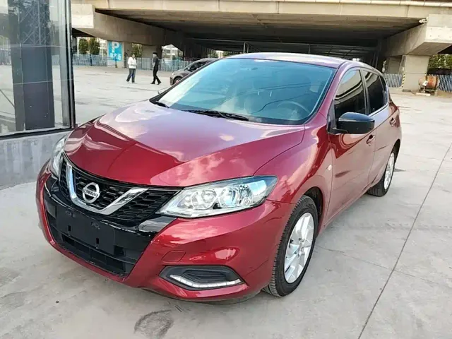 Фотография автомобиля — Nissan Tiida