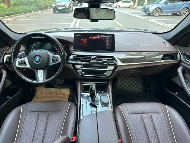 BMW 5 Series — Фото автомобиля 7