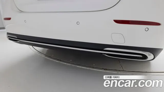Mercedes-Benz E-Class W214 — Фото автомобиля 11
