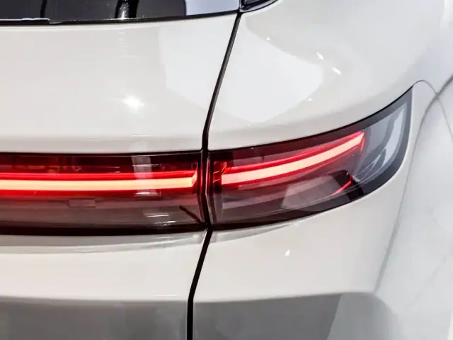Li Auto L6 — Фото автомобиля 15
