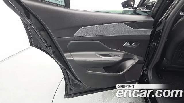 Peugeot 408 1.2 Pure Tech Allure — Фото автомобиля 25