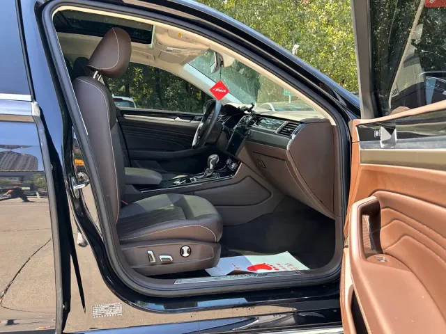 Volkswagen Phideon — Фото автомобиля 5
