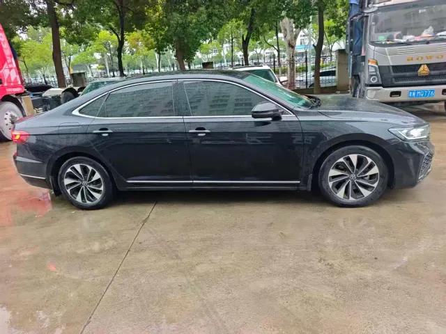 Volkswagen Passat — Фото автомобиля 9