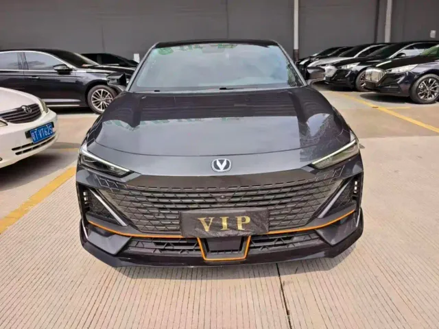 Changan Changan UNI-V 2022 1.5T Sport Edition — Фото автомобиля 2