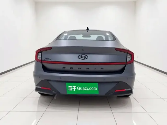 Hyundai Sonata — Фото автомобиля 5
