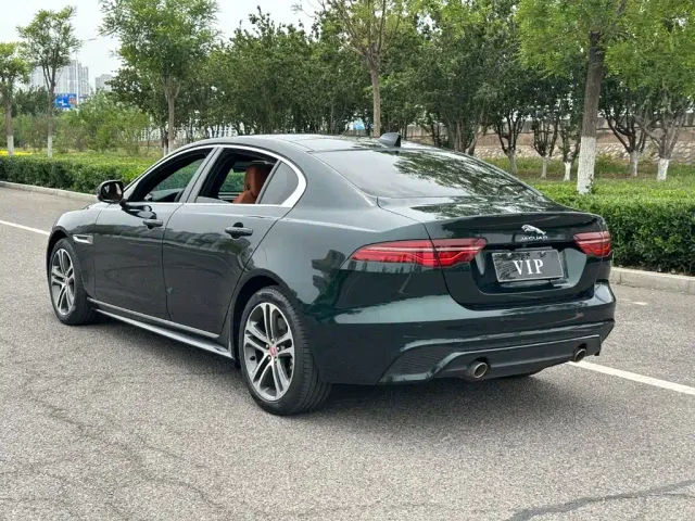 Jaguar XEL — Фото автомобиля 7