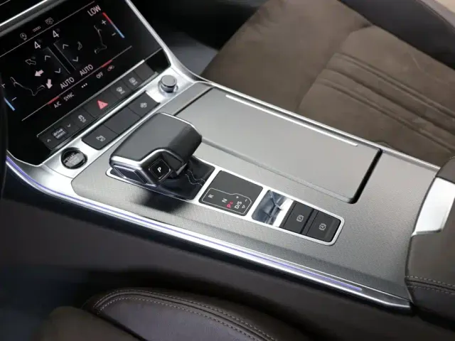 Audi A7L — Фото автомобиля 14