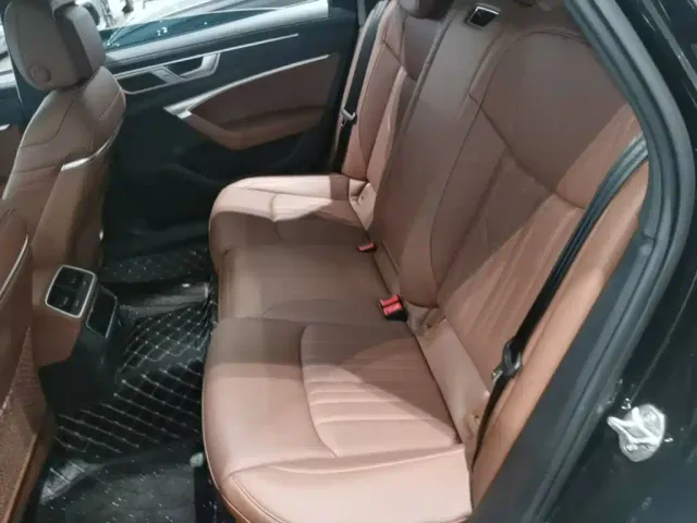 Audi A6L — Фото автомобиля 21