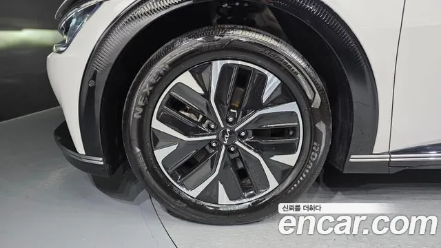 Kia EV6 — Фото автомобиля 5