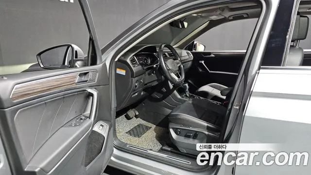 Volkswagen Tiguan — Фото автомобиля 10