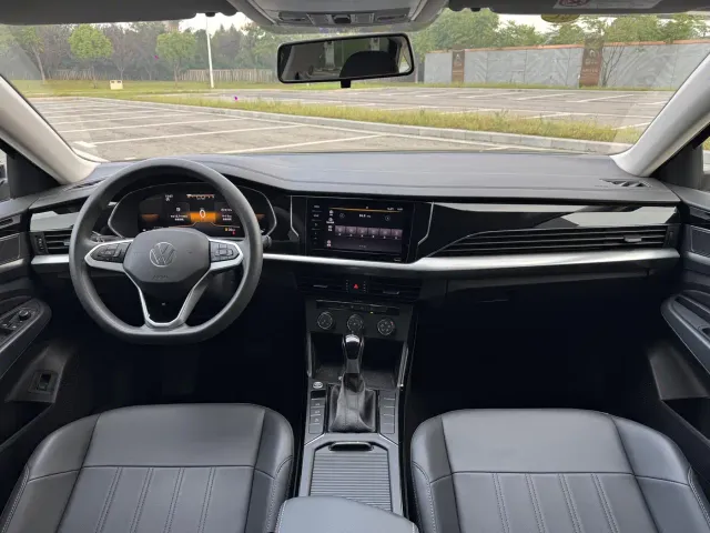 Volkswagen Passat — Фото автомобиля 10
