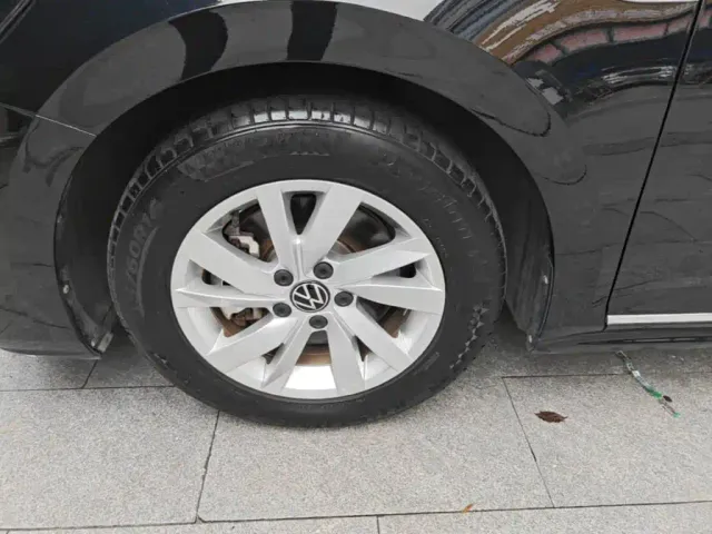 Volkswagen Passat — Фото автомобиля 22