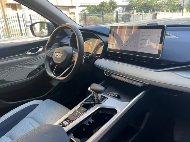 Geely Xingrui — Фото автомобиля 15