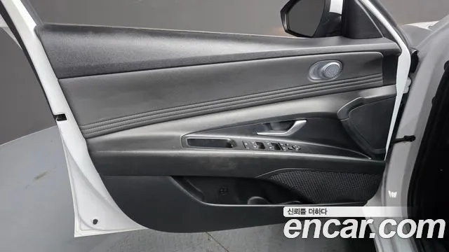 Hyundai AVANTE Avante (CN7) 1.6 LPi (Для проката) — Фото автомобиля 24