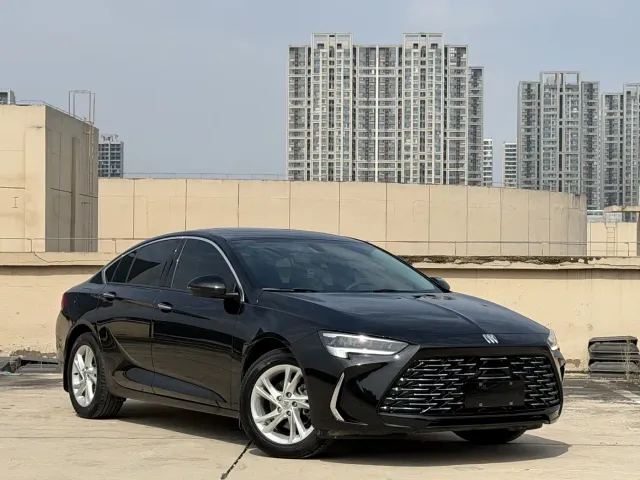 Buick Regal — Фото автомобиля 3