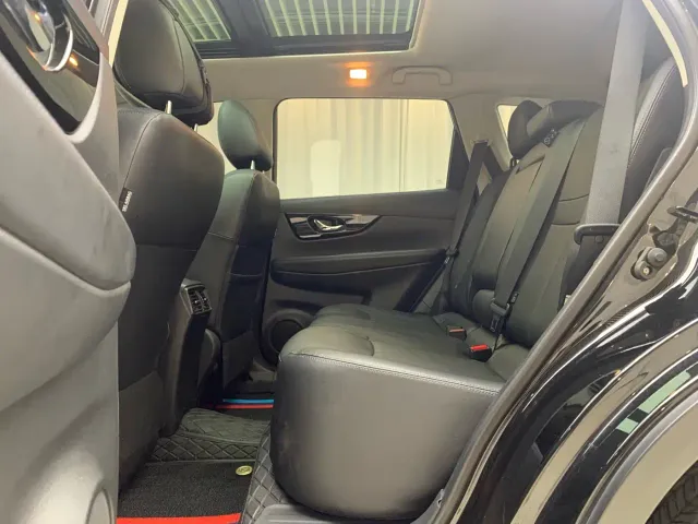 Nissan X-Trail — Фото автомобиля 10