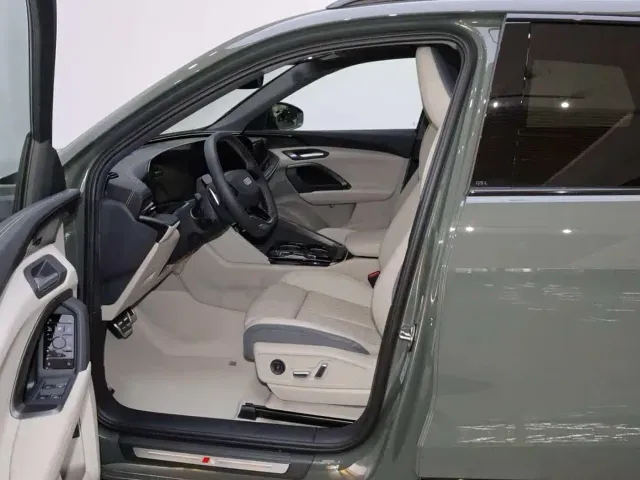 Audi Q5L — Фото автомобиля 11