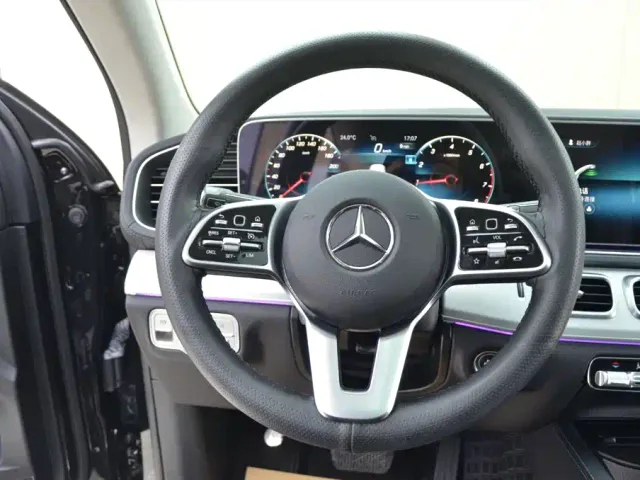 Mercedes-Benz GLE Coupe — Фото автомобиля 10