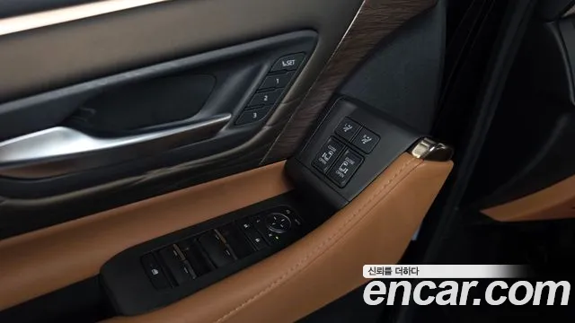 Toyota Alphard Generation 4 — Фото автомобиля 23