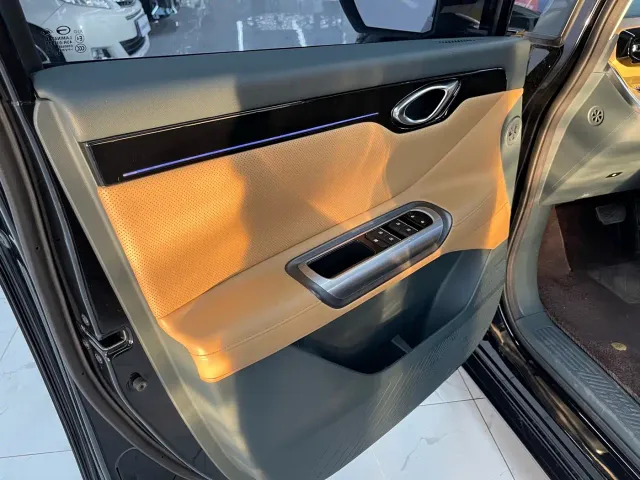 GAC Trumpchi E8 — Фото автомобиля 22