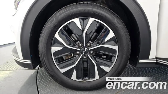 Kia EV6 — Фото автомобиля 5