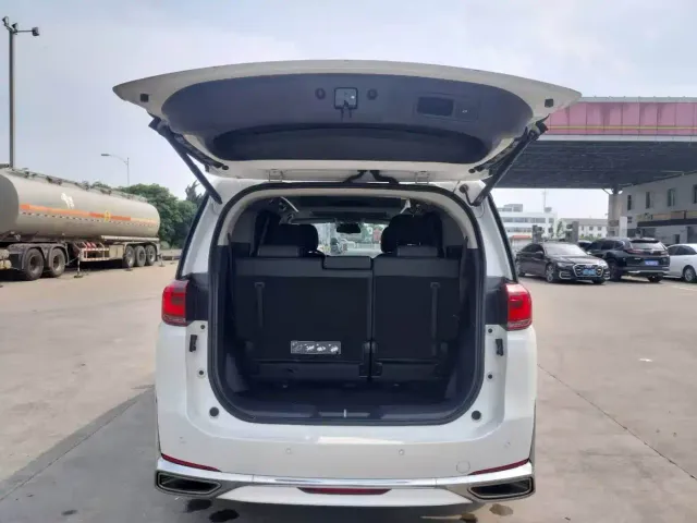 GAC Trumpchi M8 — Фото автомобиля 12