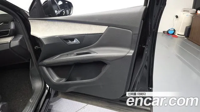 Peugeot 3008 — Фото автомобиля 22