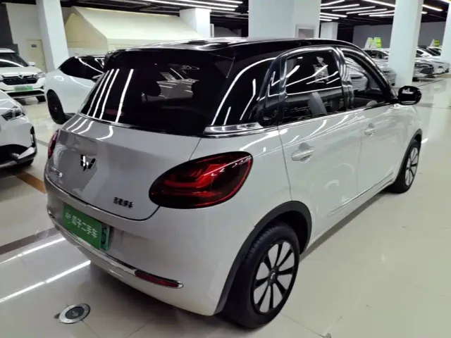 Wuling Bingo — Фото автомобиля 6
