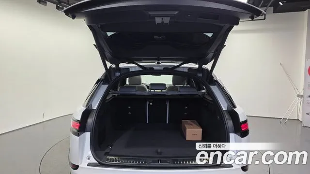 Land Rover Range Rover Velar — Фото автомобиля 10