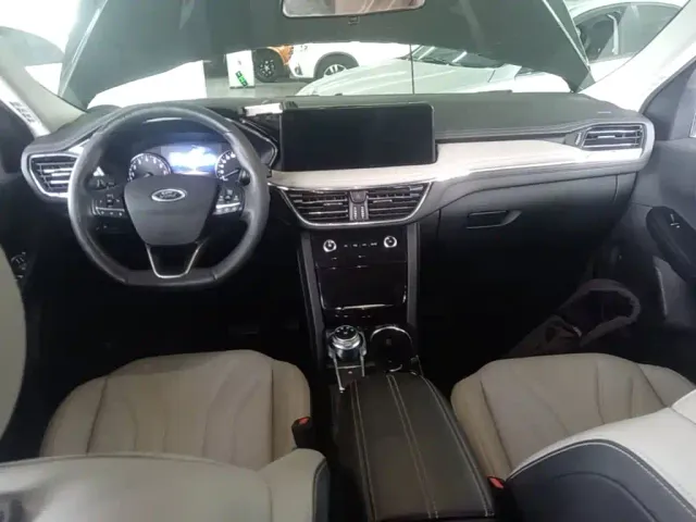 Ford Escape — Фото автомобиля 9