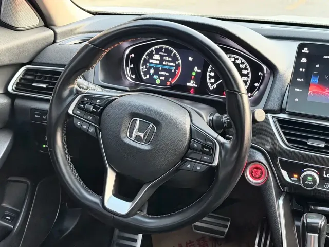 Honda Accord — Фото автомобиля 6