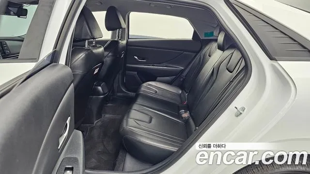 Hyundai AVANTE Avante (CN7) — Фото автомобиля 11