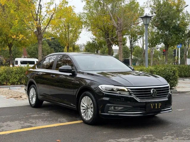 Volkswagen Lavida — Фото автомобиля 3
