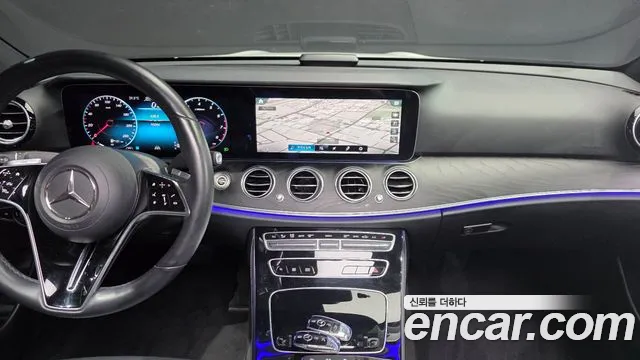 Mercedes-Benz E-Class — Фото автомобиля 17