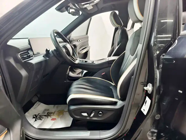 Ford Territory 2023 EcoBoost 225 Obsidian Orange Premium 7-Seater (2/2/3) — Фото автомобиля 11