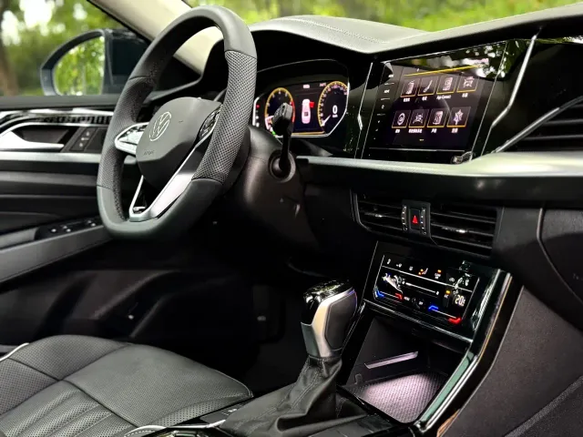 Volkswagen Passat — Фото автомобиля 13