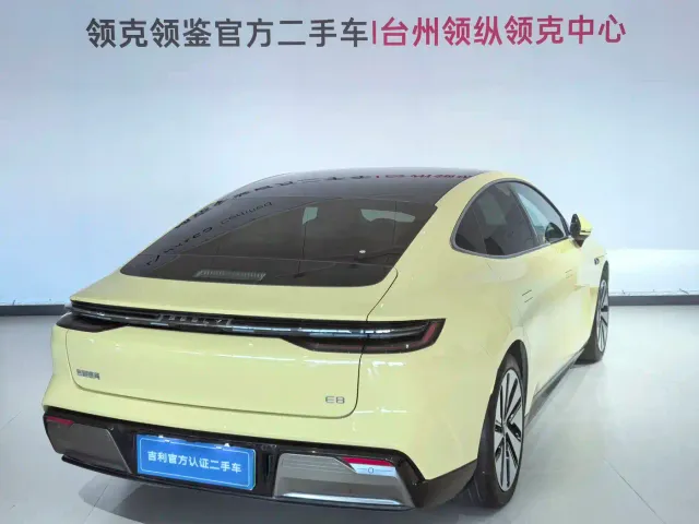 Geely Galaxy E8 — Фото автомобиля 20