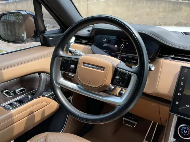 Land Rover Range Rover — Фото автомобиля 10