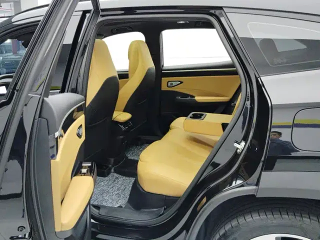 Geely Galaxy L7 — Фото автомобиля 11